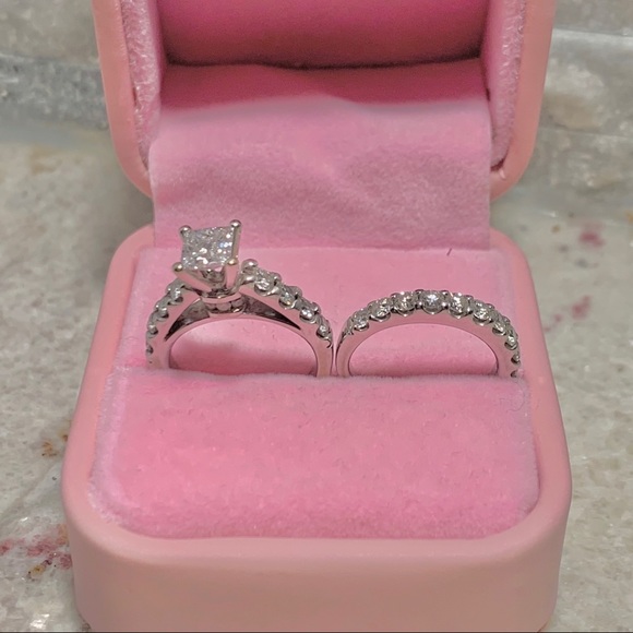 Jewelry - SOLD Diamond Engagement / Wedding set